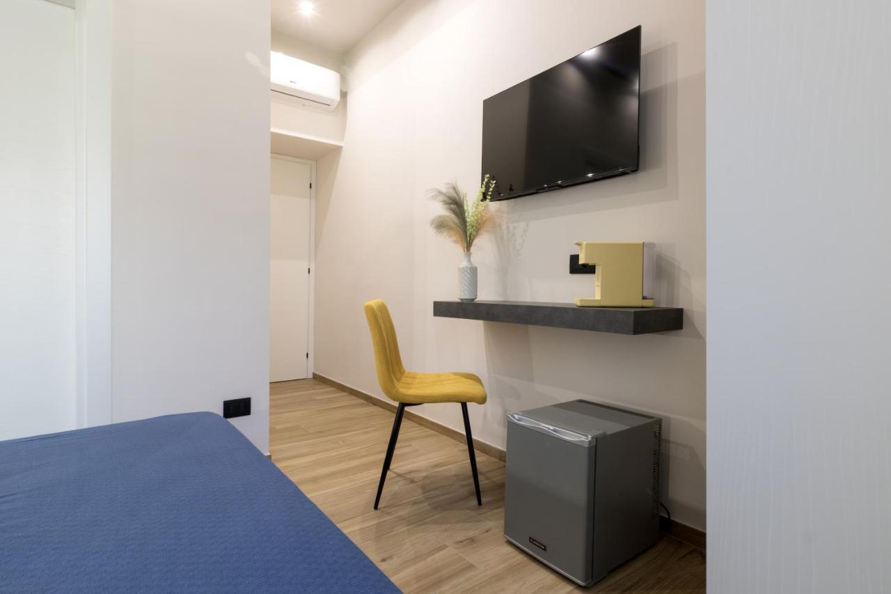 Hispirya Rooms Terracina Luaran gambar